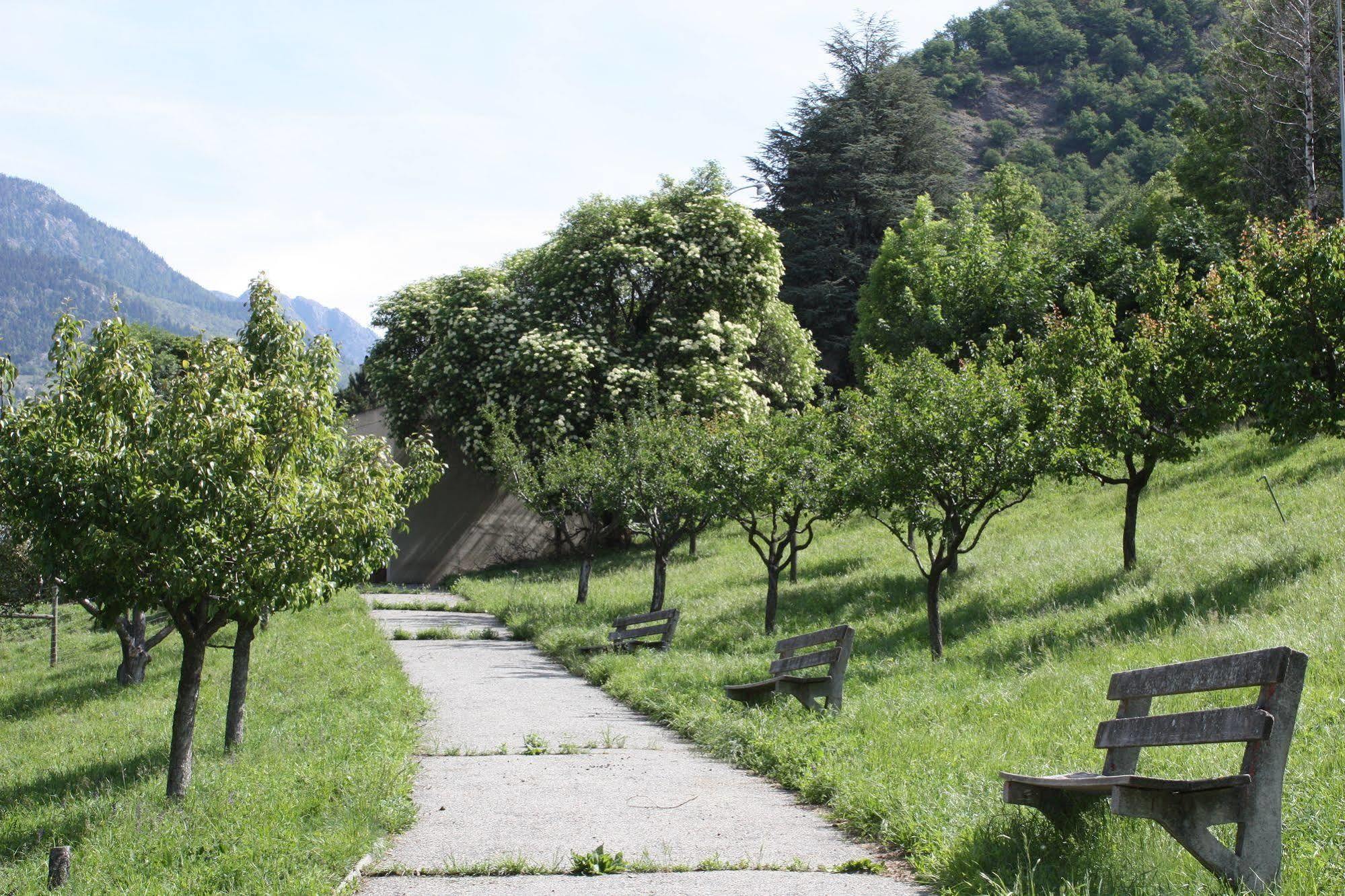 Hotel & Bildungshaus St. Jodern Visp Dış mekan fotoğraf